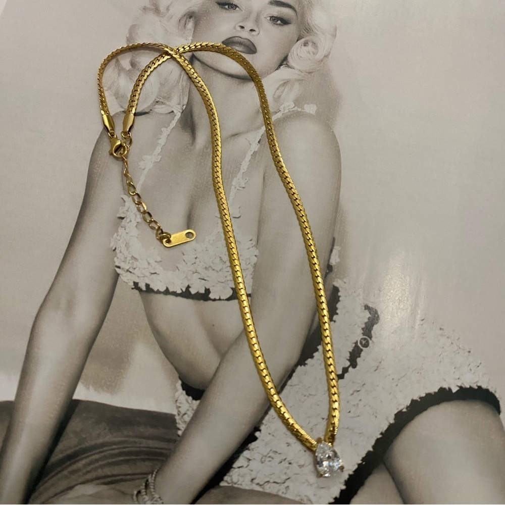 18k Gold Plated Faux Diamond Teardrop Pendant Chain Necklace - Picture 10 of 16